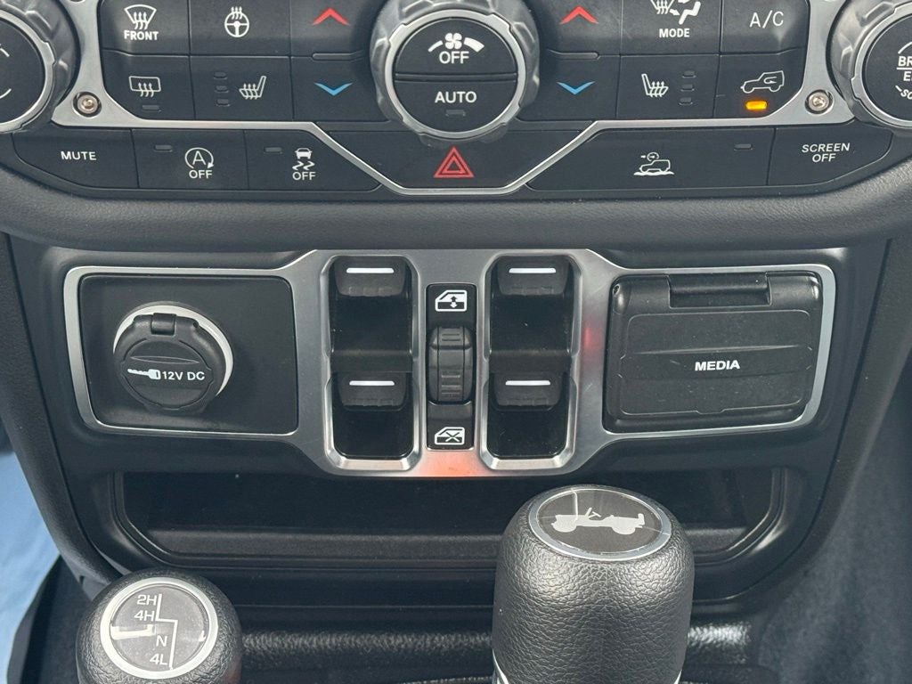 2025 Jeep Wrangler Sahara