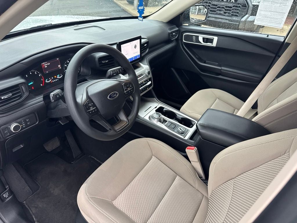 2021 Ford Explorer Base