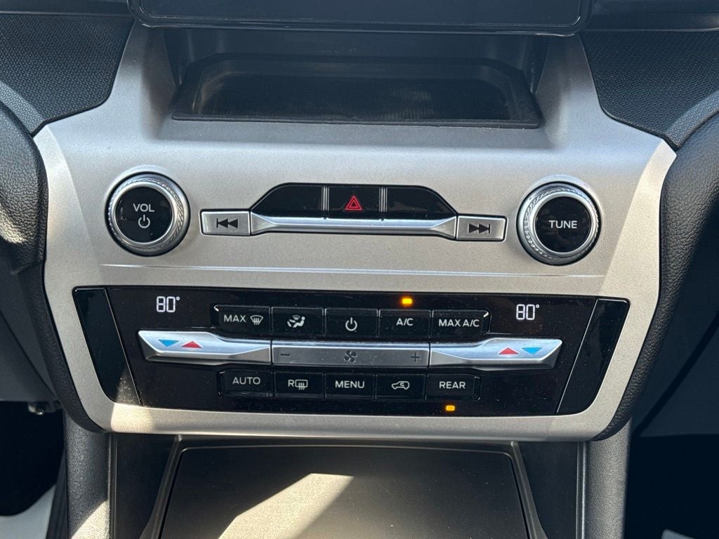 2021 Ford Explorer Base