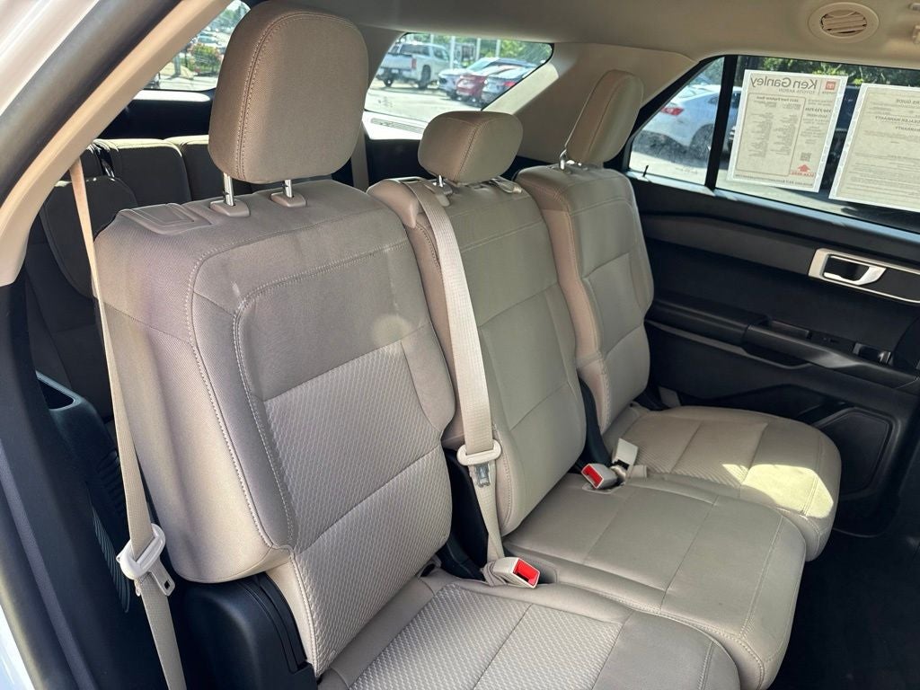 2021 Ford Explorer Base
