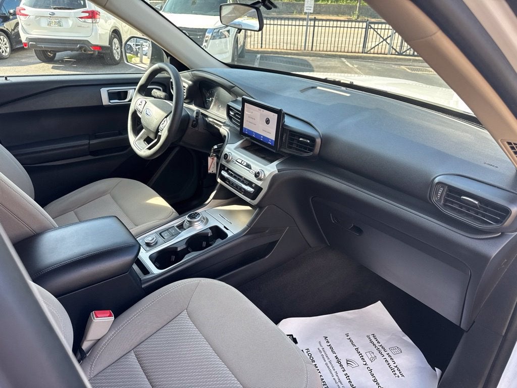 2021 Ford Explorer Base