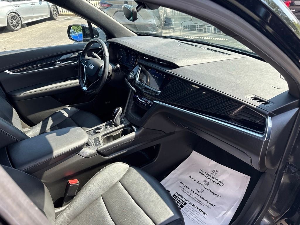 2022 Cadillac XT6 Premium Luxury