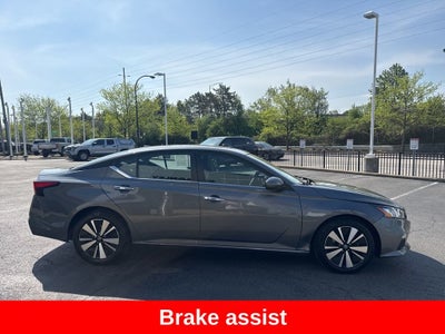 2022 Nissan Altima 2.5 SV