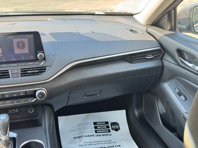 2022 Nissan Altima 2.5 SV