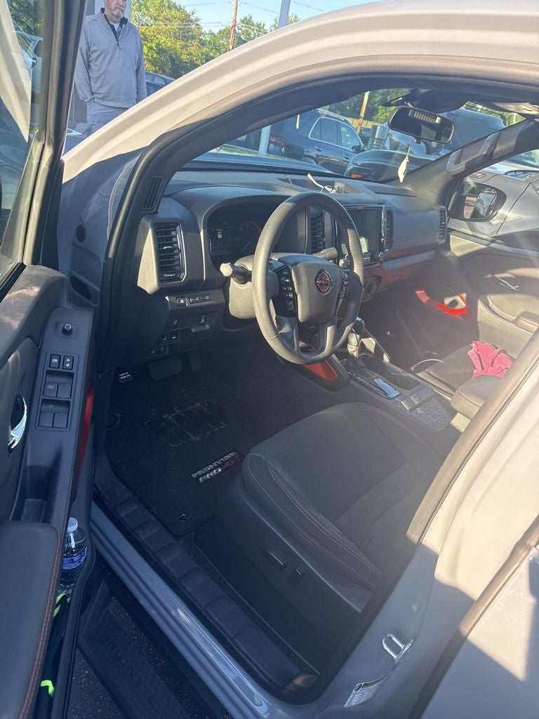 2023 Nissan Frontier PRO-4X Crew Cab 4X4's photo