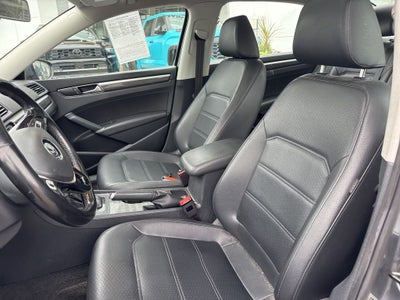 2017 Volkswagen Passat 1.8T SE