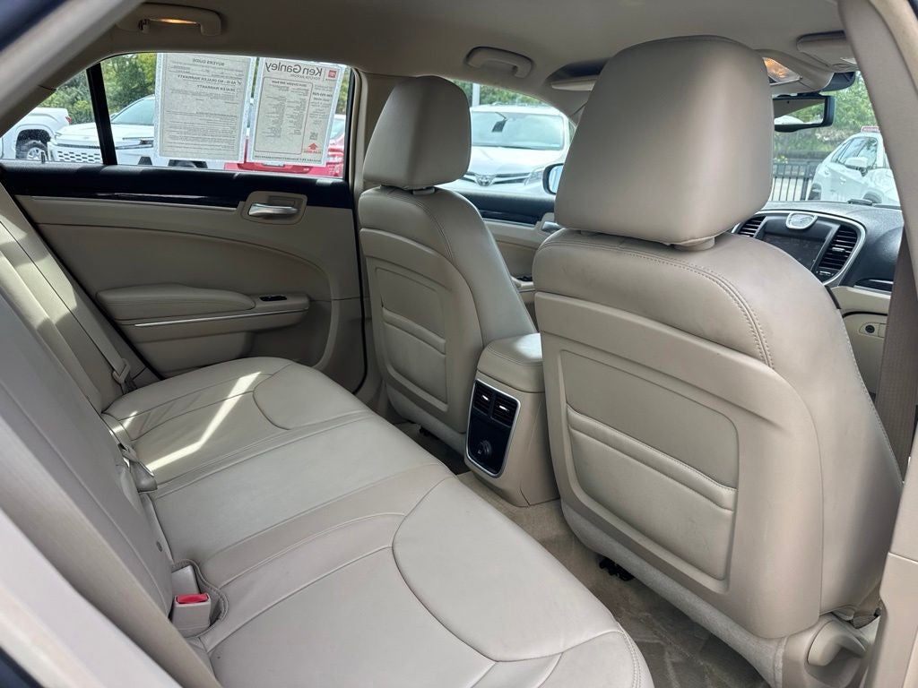 2014 Chrysler 300 Base