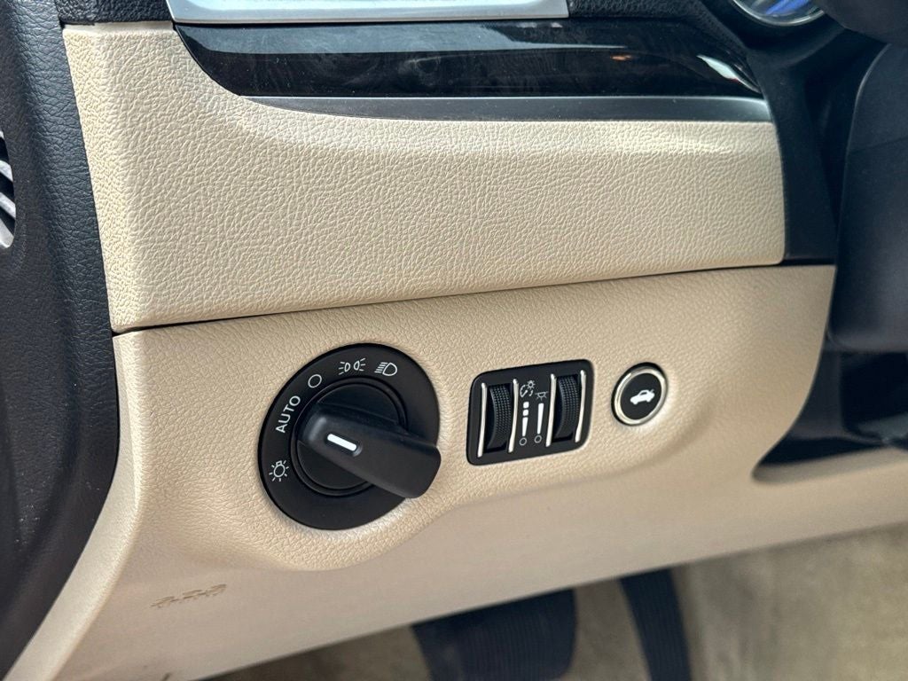 2014 Chrysler 300 Base