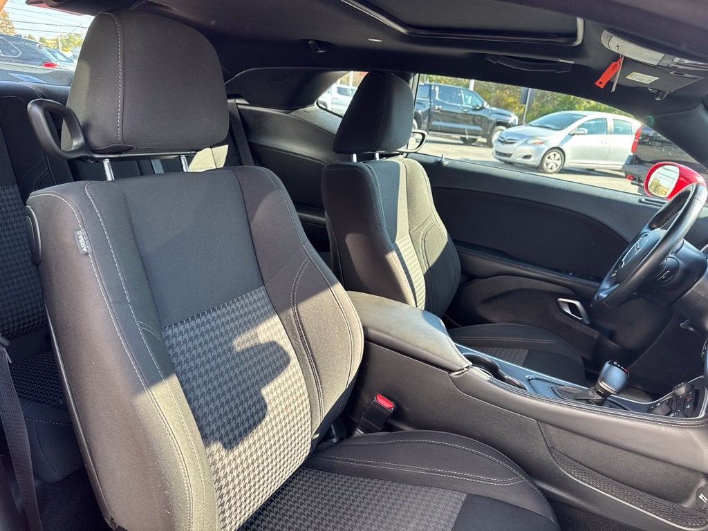 2019 Dodge Challenger SXT