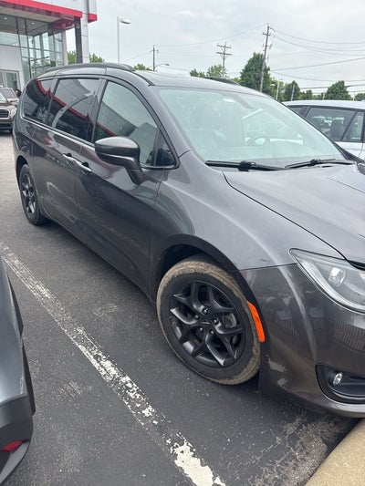 2018 Chrysler Pacifica Touring L Plus