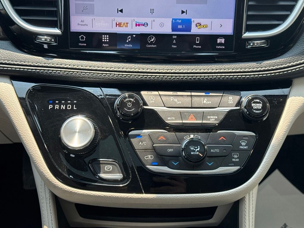 2023 Chrysler Pacifica Limited