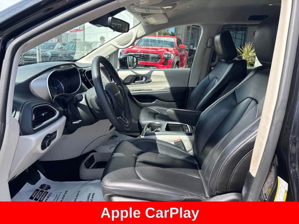 2024 Chrysler Pacifica Hybrid Select