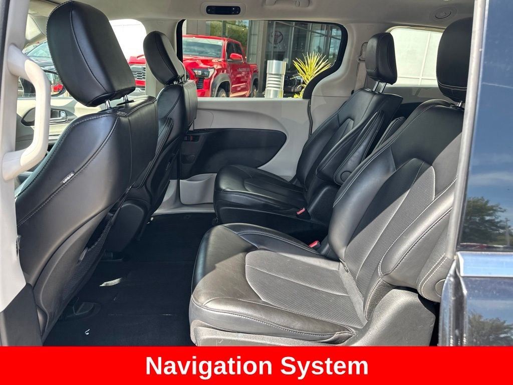 2024 Chrysler Pacifica Hybrid Select