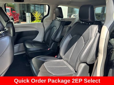 2024 Chrysler Pacifica Hybrid Select