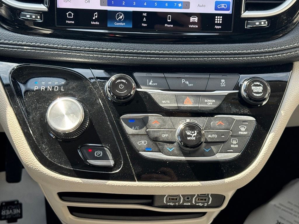 2024 Chrysler Pacifica Hybrid Select
