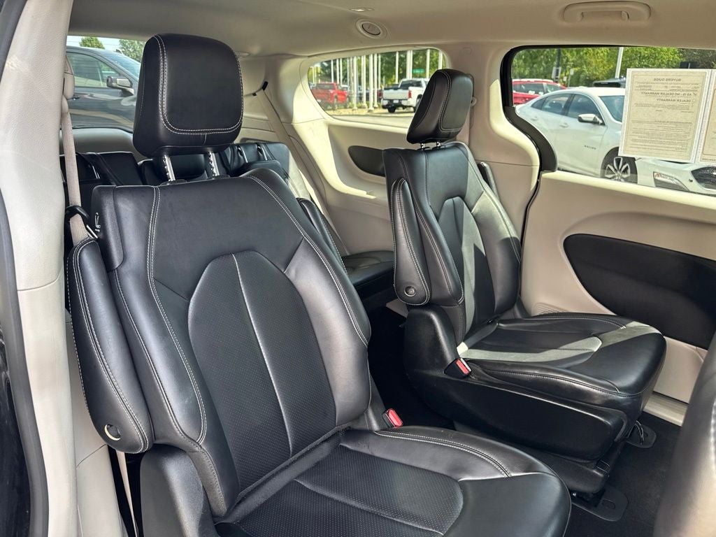 2024 Chrysler Pacifica Hybrid Select