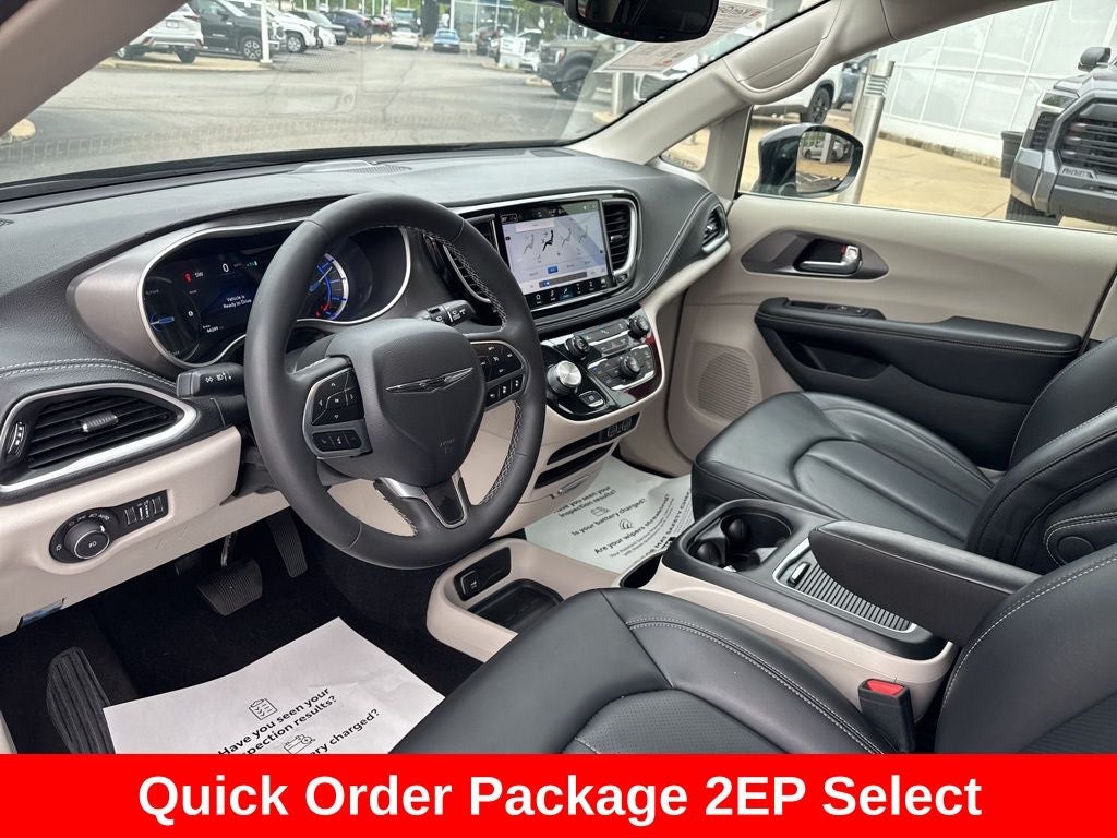 2024 Chrysler Pacifica Hybrid Select