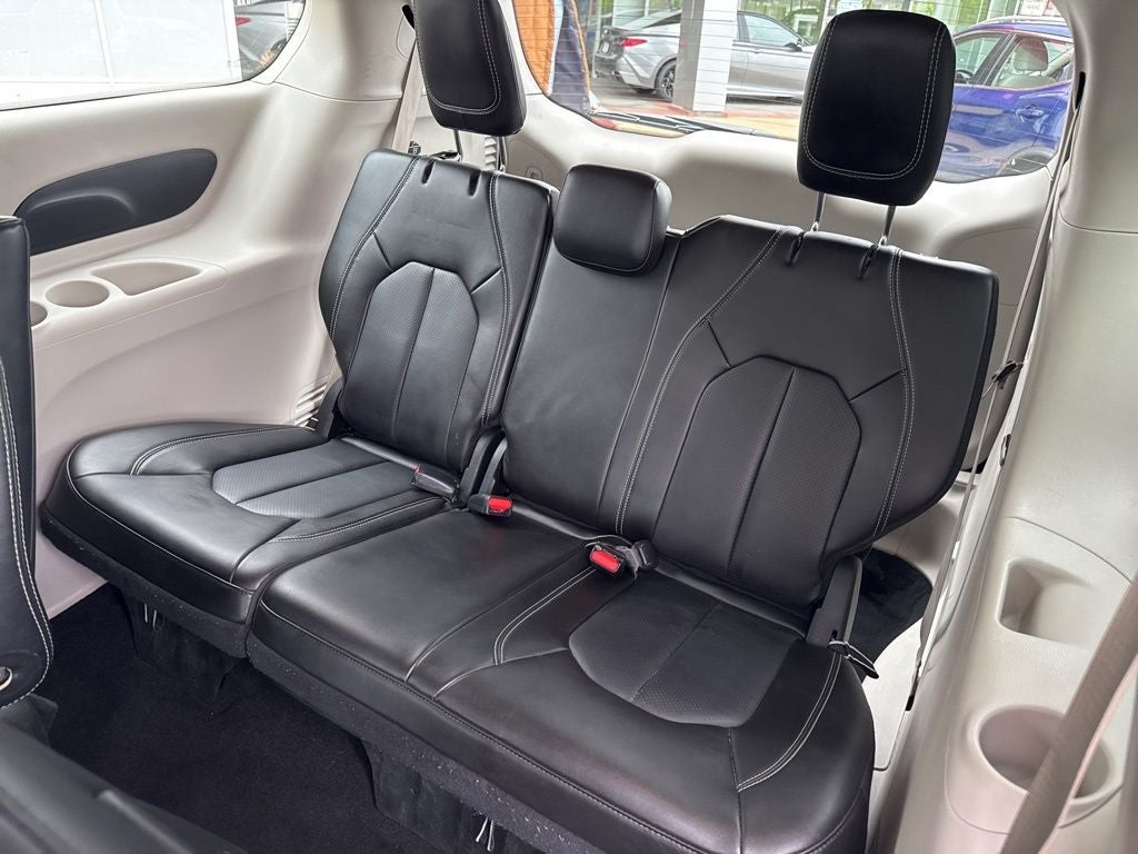 2024 Chrysler Pacifica Hybrid Select