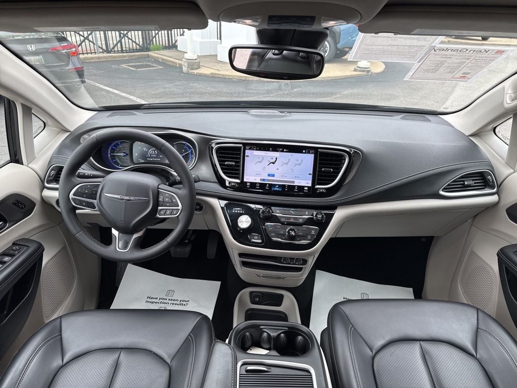 2024 Chrysler Pacifica Hybrid Select