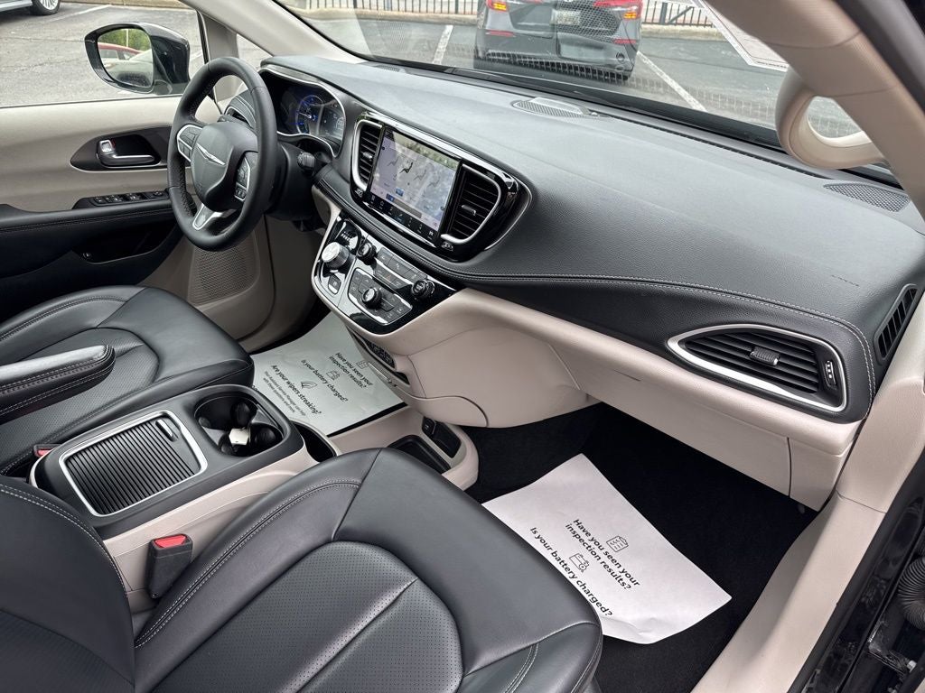 2024 Chrysler Pacifica Hybrid Select