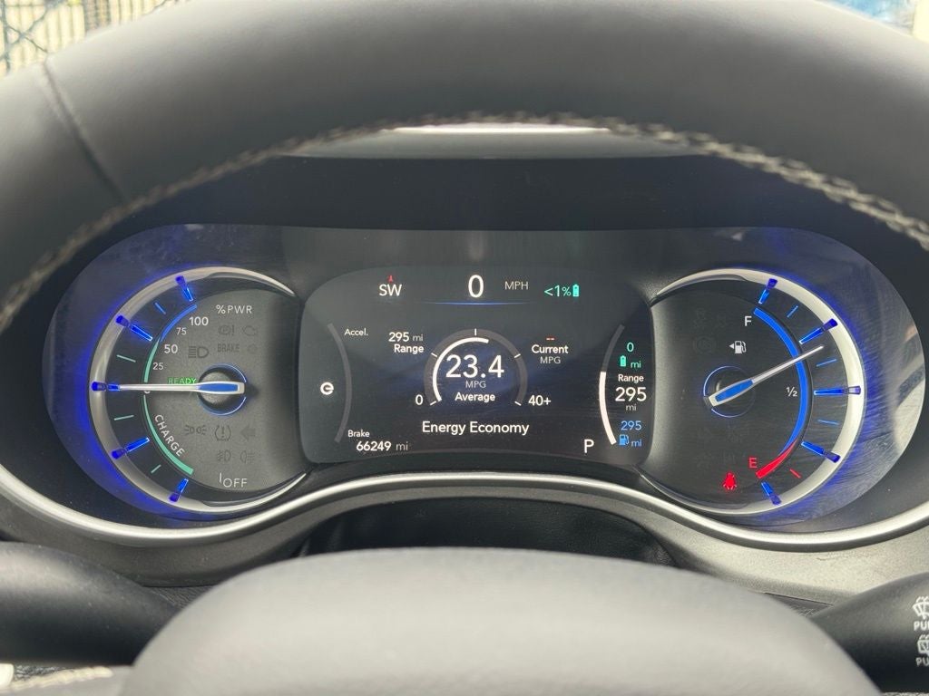 2024 Chrysler Pacifica Hybrid Select