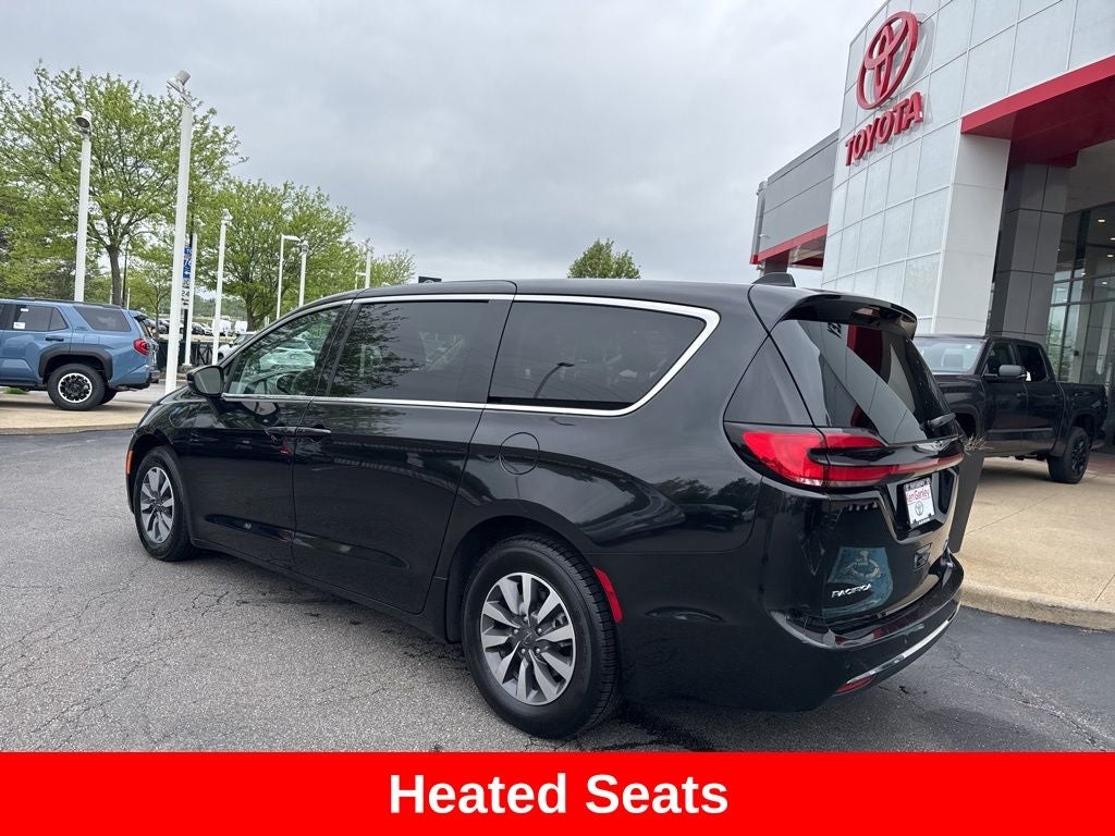 2024 Chrysler Pacifica Hybrid Select