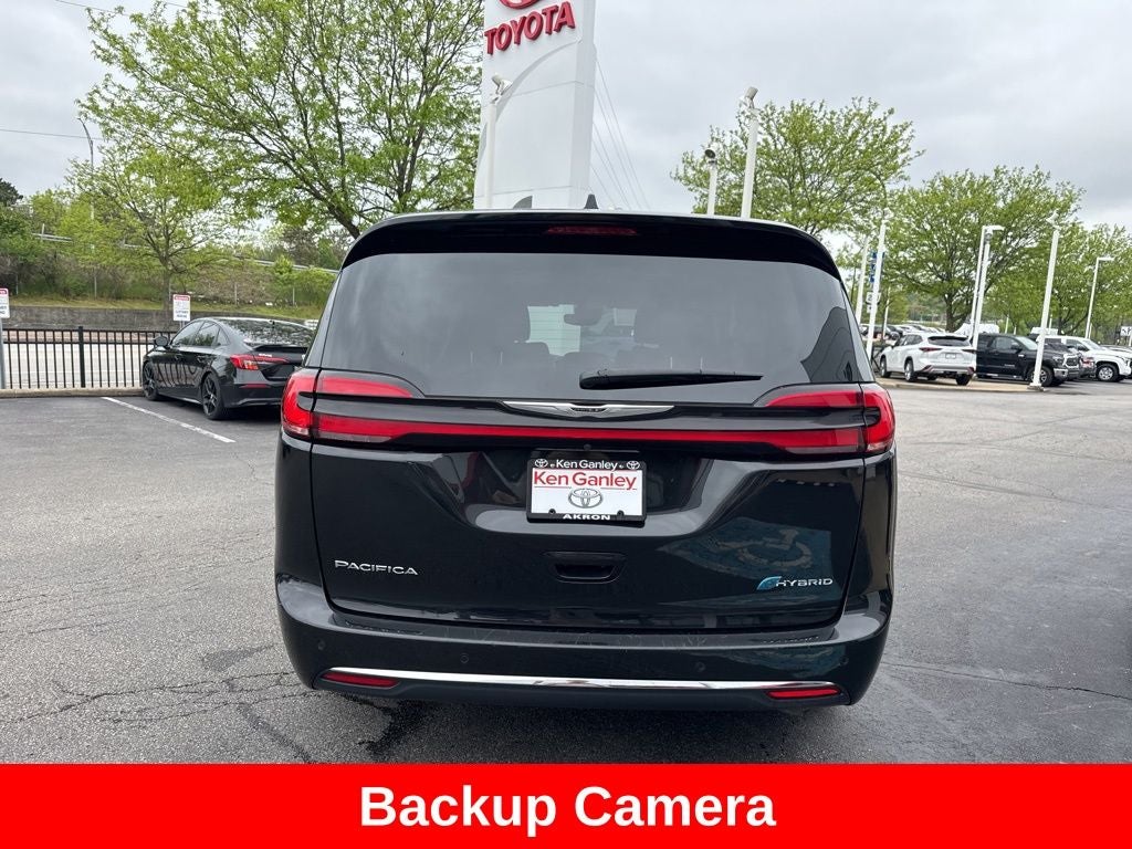 2024 Chrysler Pacifica Hybrid Select
