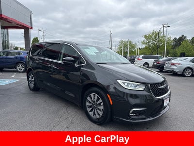 2024 Chrysler Pacifica Hybrid Select