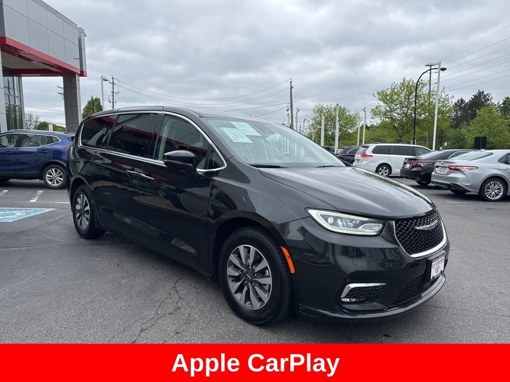 2024 Chrysler Pacifica Hybrid Select