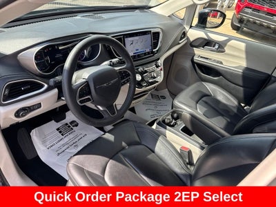 2024 Chrysler Pacifica Hybrid Select
