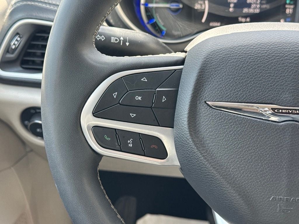 2024 Chrysler Pacifica Hybrid Select