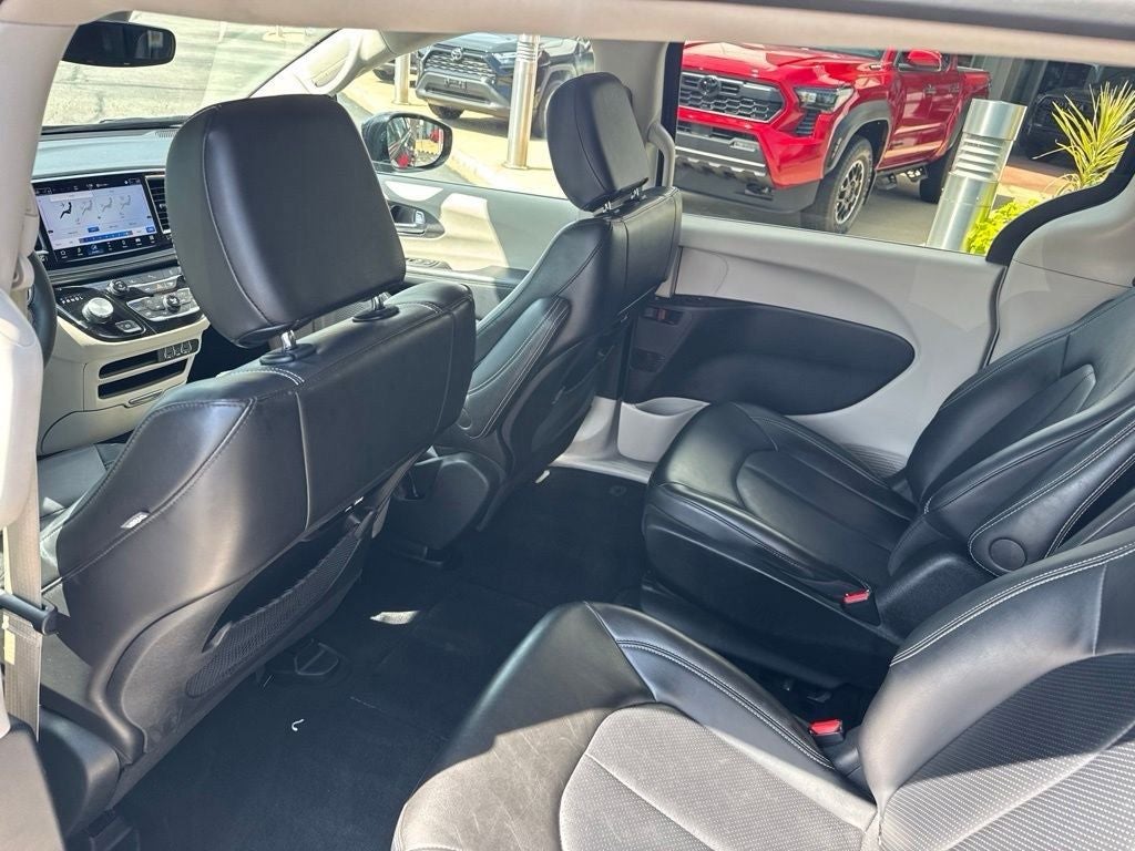 2024 Chrysler Pacifica Hybrid Select