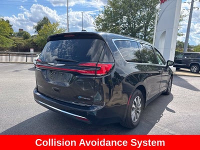 2024 Chrysler Pacifica Hybrid Select