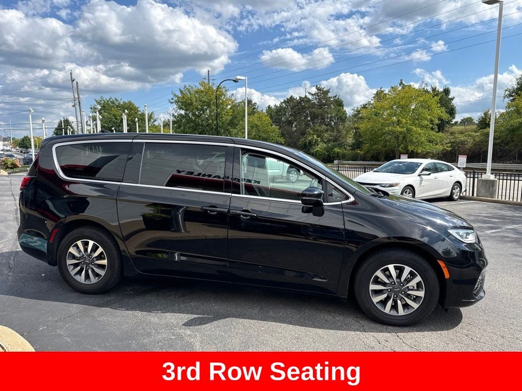 2024 Chrysler Pacifica Hybrid Select