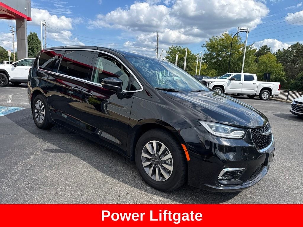 2024 Chrysler Pacifica Hybrid Select