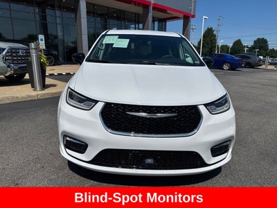 2024 Chrysler Pacifica Hybrid Select