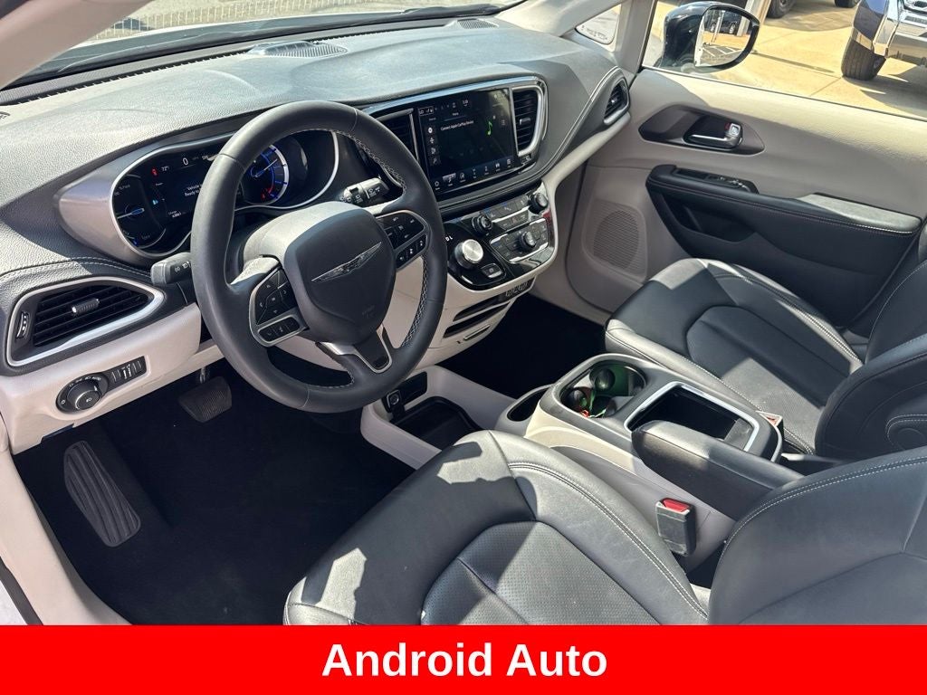 2024 Chrysler Pacifica Hybrid Select