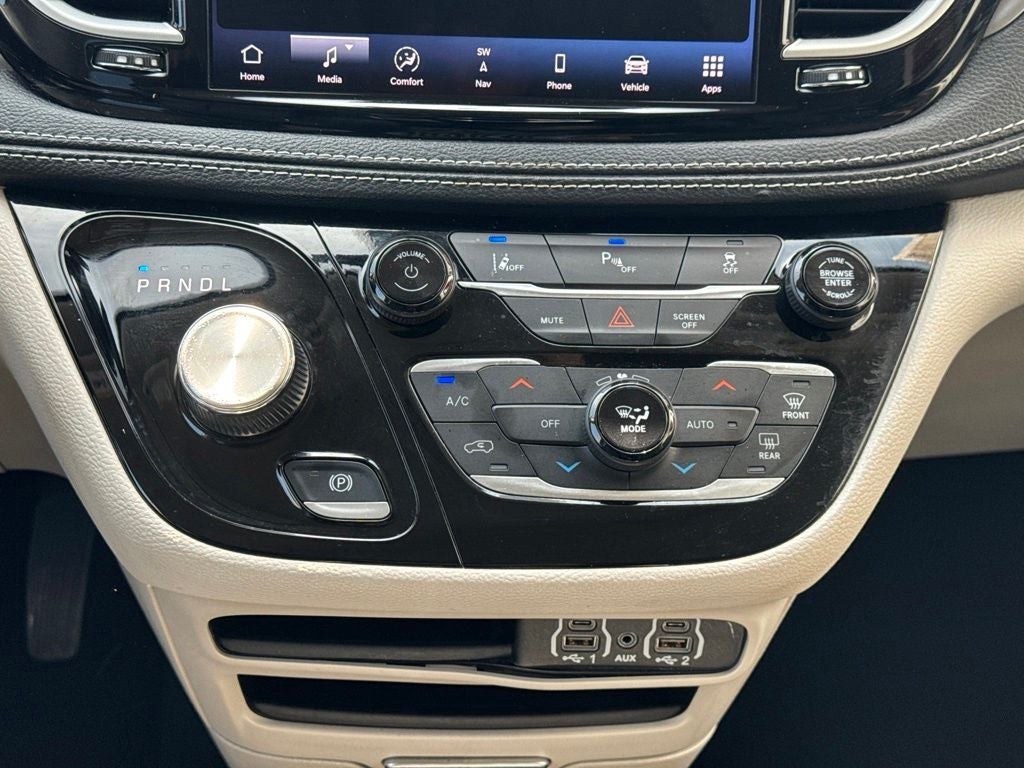 2024 Chrysler Pacifica Hybrid Select