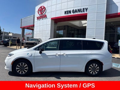 2024 Chrysler Pacifica Hybrid Select