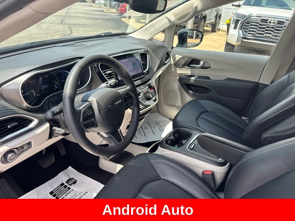 2024 Chrysler Pacifica Hybrid Select