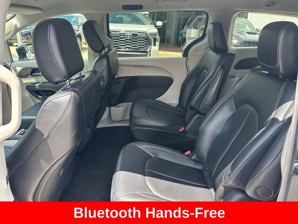 2024 Chrysler Pacifica Hybrid Select