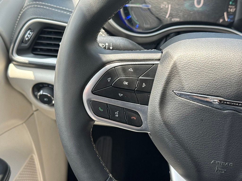 2024 Chrysler Pacifica Hybrid Select