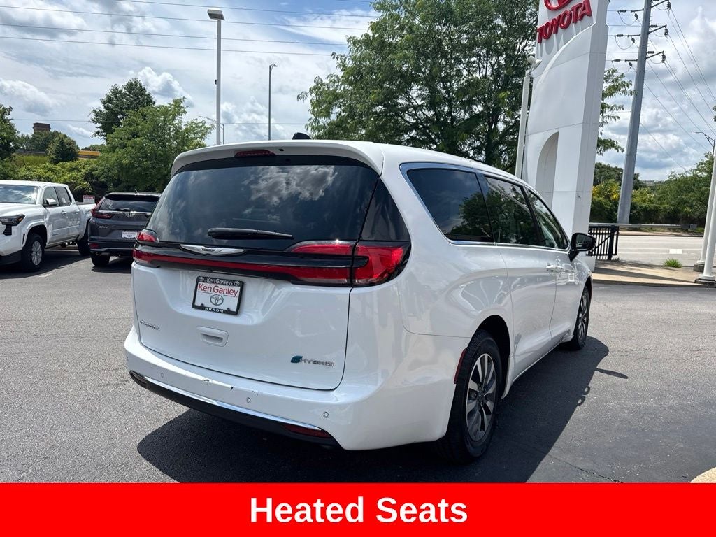 2024 Chrysler Pacifica Hybrid Select