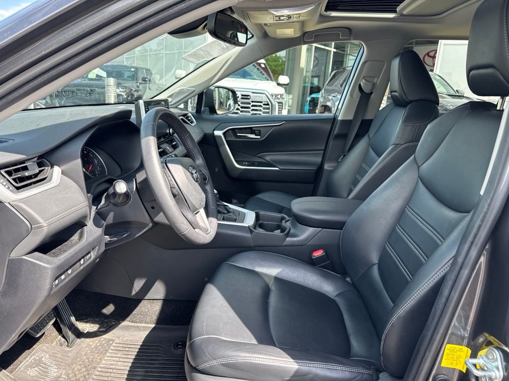 2020 Toyota RAV4 XLE Premium