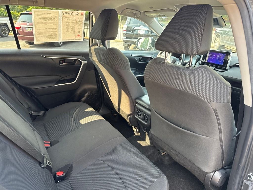 2023 Toyota RAV4 LE