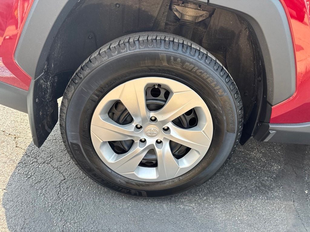 2023 Toyota RAV4 LE