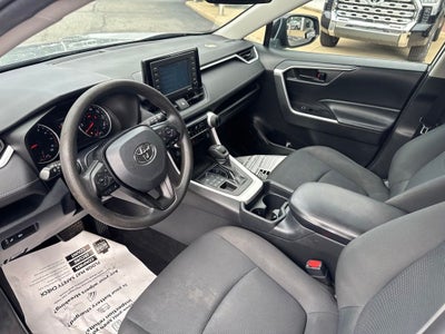 2020 Toyota RAV4 LE
