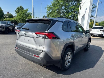 2020 Toyota RAV4 LE