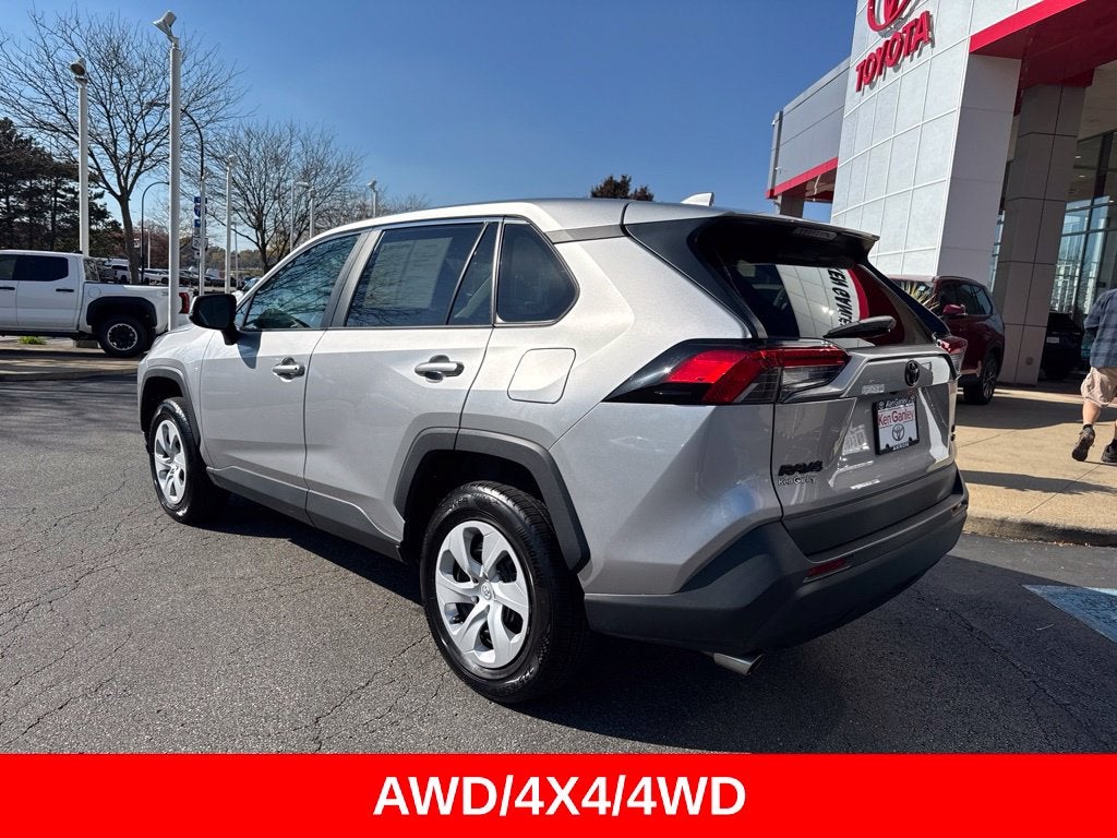 2024 Toyota RAV4 LE