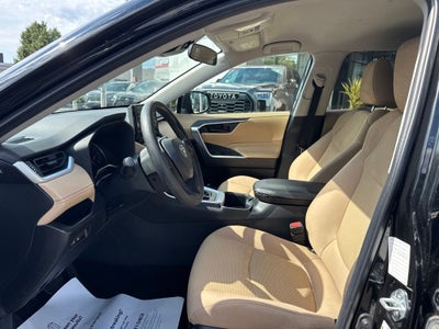 2022 Toyota RAV4 LE